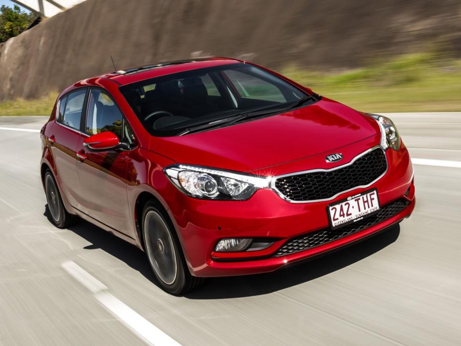  Kia Cerato Hatchback 2013 года  (AU) (фото 16 из 23)